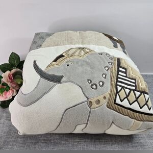 Levtex‎ Baby Crib Comforter Quilt Beige Grey